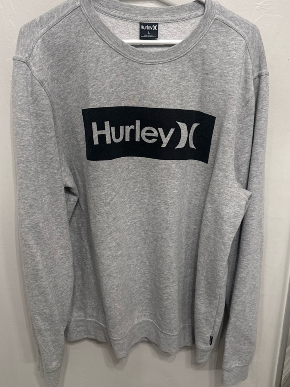 Hurley Light Gray Crewneck Sweatshirt with Black Logo